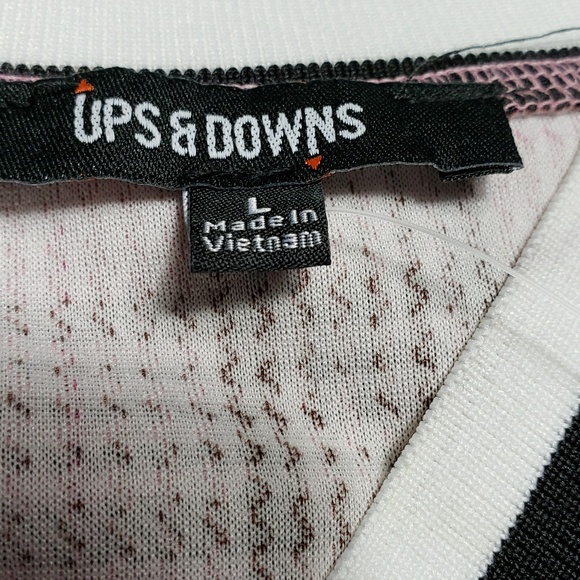 SALE!! Lightweight plaid bomber jacket. - Picture 2 of 8